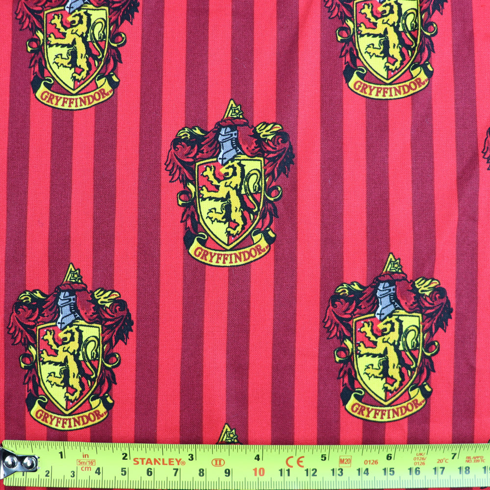 FS635_4 Harry Potter Gryffindor | Fabric | Children, Cotton, Fabric, FS635, Gryffindor, Harry Potter, Red | Fabric Styles