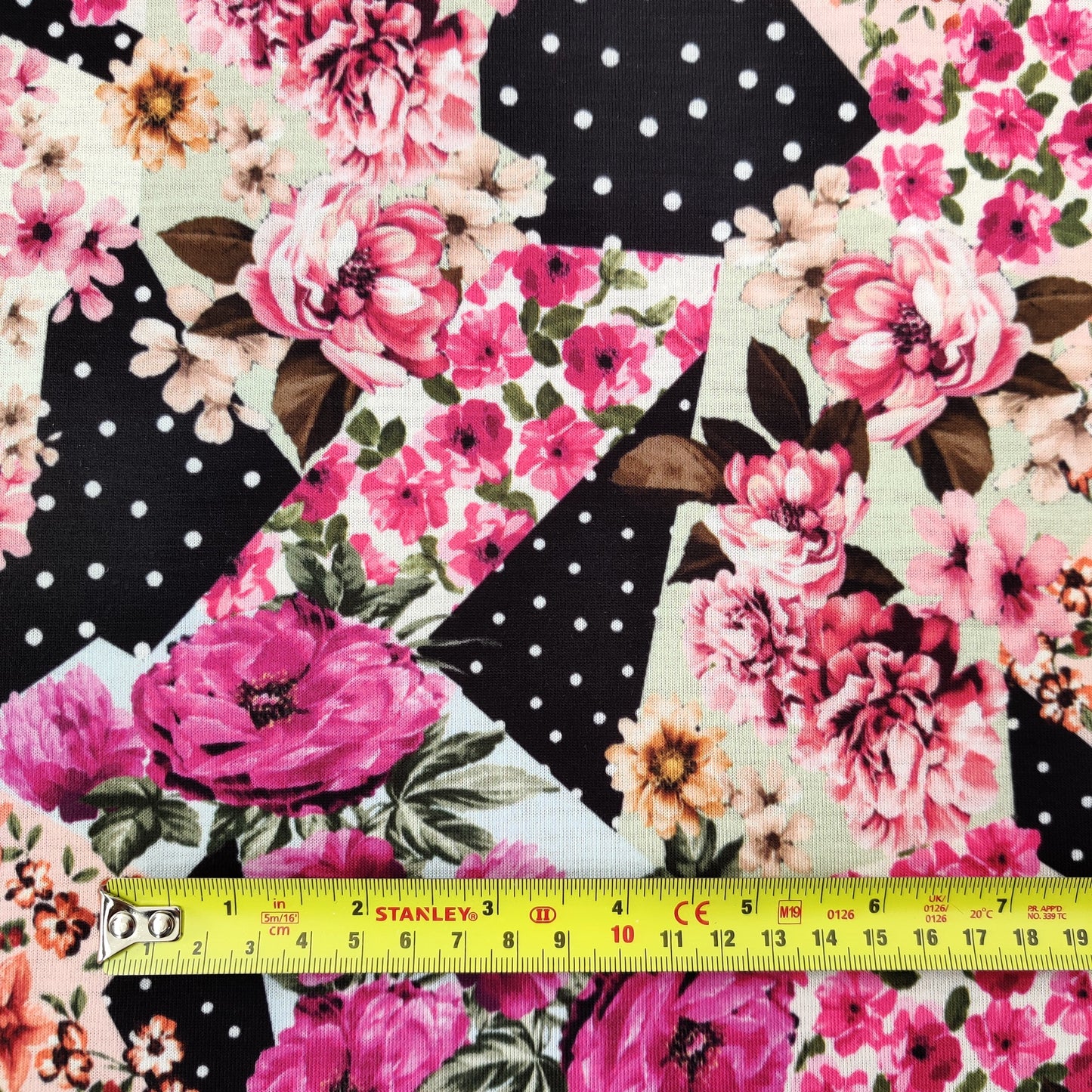 FS559 Abstract Spots Floral | Fabric | drape, Fabric, fashion fabric, Floral, jersey, making, SALE, sewing, spun polyester, Spun Polyester Elastane, stretch, Stretchy, Tropical | Fabric Styles