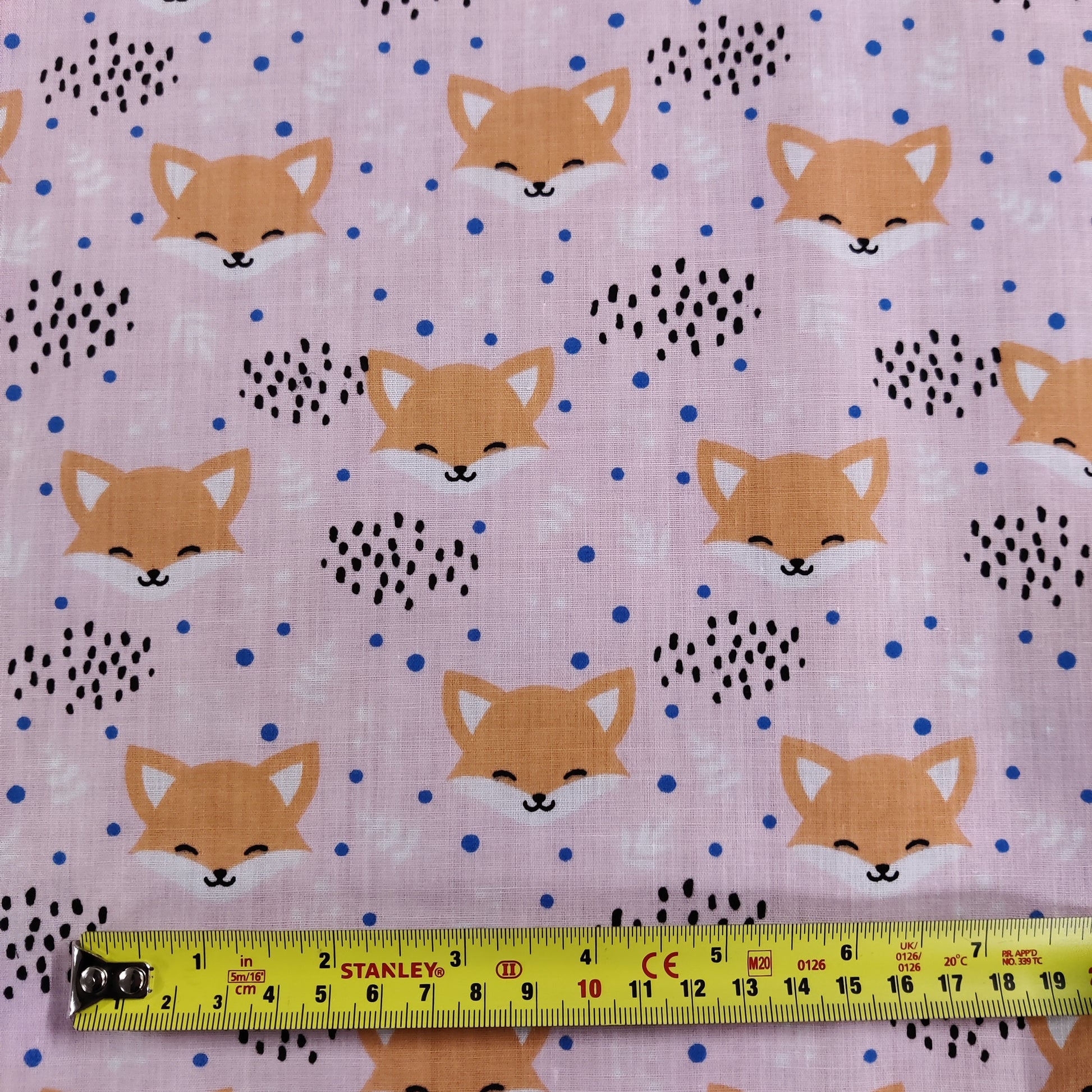 FS883_2 Blushing Foxes Polycotton | Fabric | Blushing, Children, Fabric, fashion fabric, Fox, Foxes, Kid, Kids, making, Poly, Poly Cotton, Sale, sewing, White | Fabric Styles