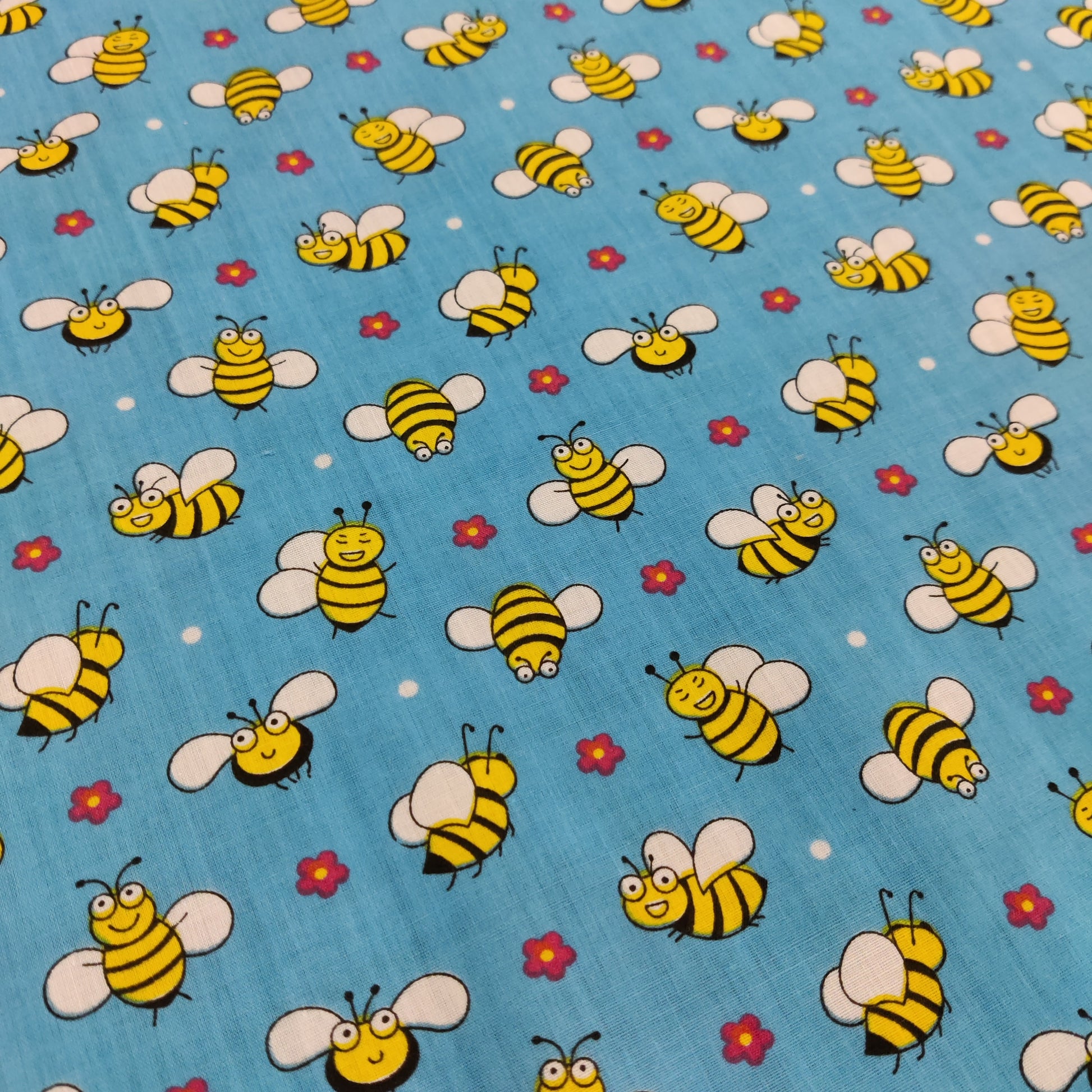 FS884 Bees Polycotton | Fabric | Animal, Bees, Children, Fabric, fashion fabric, Fox, Kid, Kids, making, Poly, Poly Cotton, Sale, sewing, Skirt, White | Fabric Styles