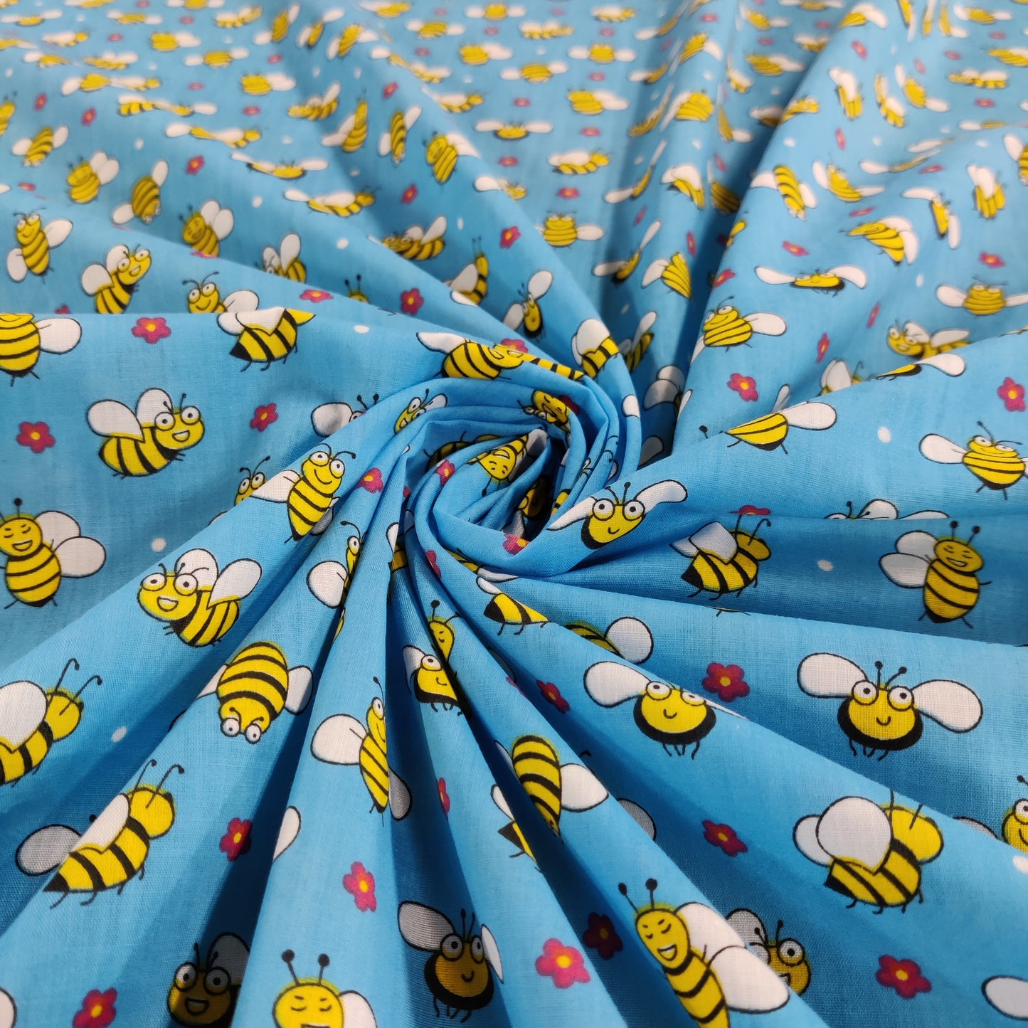 FS884 Bees Polycotton | Fabric | Animal, Bees, Children, Fabric, fashion fabric, Fox, Kid, Kids, making, Poly, Poly Cotton, Sale, sewing, Skirt, White | Fabric Styles