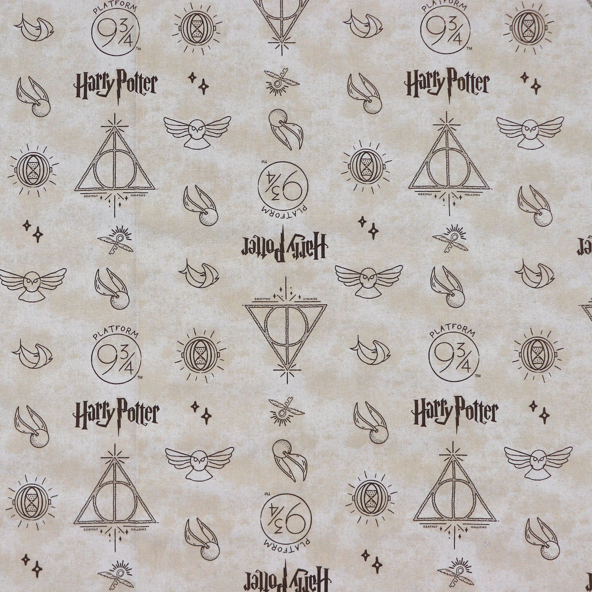 FS635_24 Harry Potter – Golden Snitch (93/4) Cotton Fabric Beige | Fabric | Children, Cotton, Fabric, FS635, Harry Potter, Hogwarts | Fabric Styles