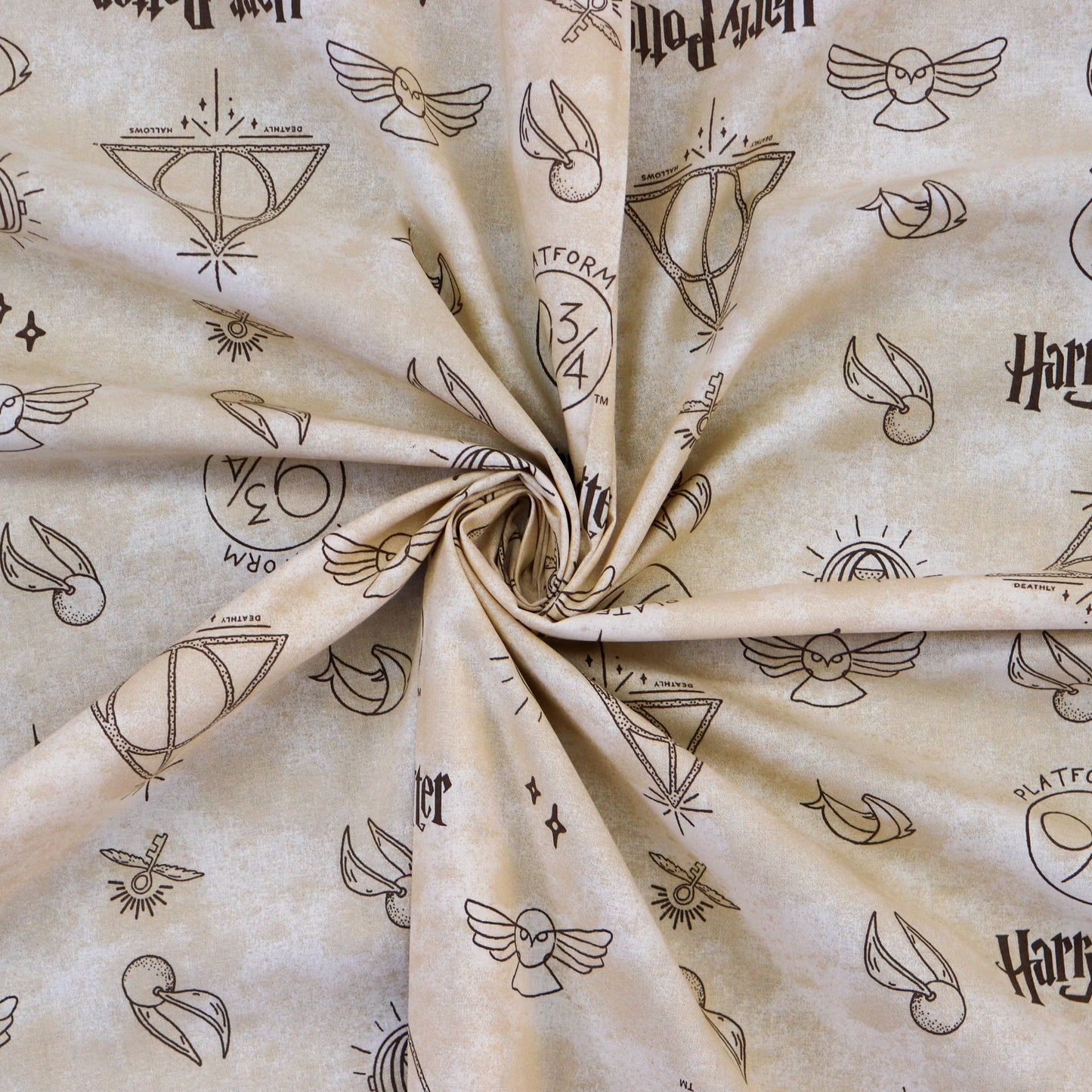 FS635_24 Harry Potter – Golden Snitch (93/4) Cotton Fabric Beige | Fabric | Children, Cotton, Fabric, FS635, Harry Potter, Hogwarts | Fabric Styles